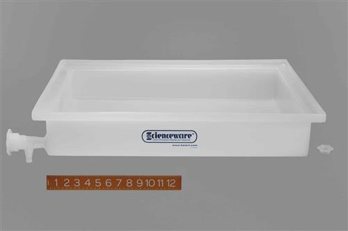 F16293-0000 | TRAY LDPE 21 1 2 X25 1 2 X4 WITH FAUCET