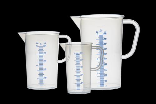 446081 | Graduated Pitcher, PP, w/blue embossed graduations