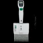 705476 | Transferpette® -12 electronic, AC adapter USA/Japan (100-240V/50-60Hz), 15-300 µl,DE-M
