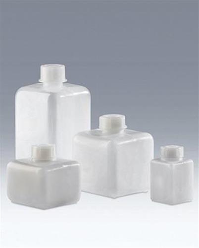 91989 | Square Bottle, HDPE, with LDPE screw cap