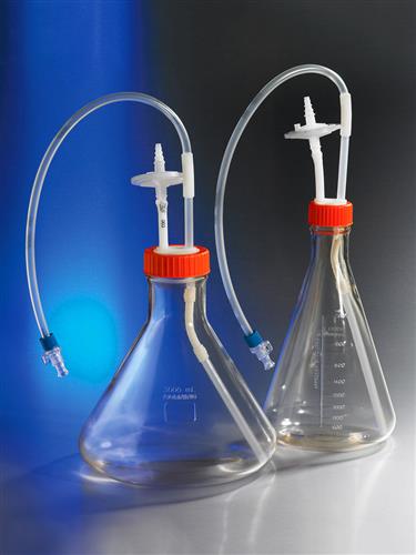 431518 | Corning® 2L Polycarbonate Erl Flask,1/4“ Dip Tube, 0.2 µm Vent, MPC Male Disconnect, Sterile