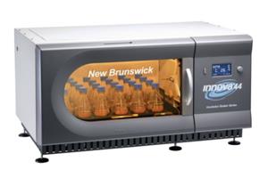 M1282-0004 | New Brunswick Innova® 44R, refrigerated, stackable up to 3-fold, 120 V/50/60 Hz (US), orbit 2.5 cm (1 in)