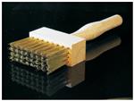 04881302 | Brass Model Sieve Brush