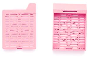 EAM-0208-72B | Engineered specifically for use in the PiSmart Thermal Transfer Cassette printer. PiSmart Thermal Transfer Slotted Embedding Cassette, Threaded with Lid Pink, 1,000/bx, 2 bx/case, 2,000/cs. Threaded in strips of 40 with lids separate.